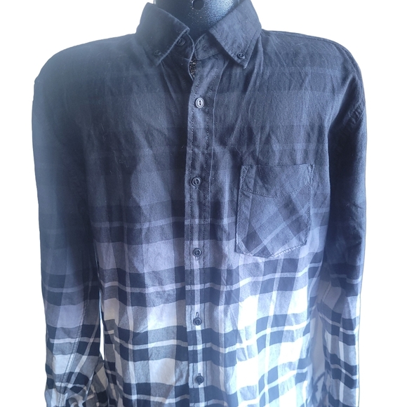 Brooklyn Calling Black and White Checkered Ombre Mens Shirt M - Picture 2 of 5